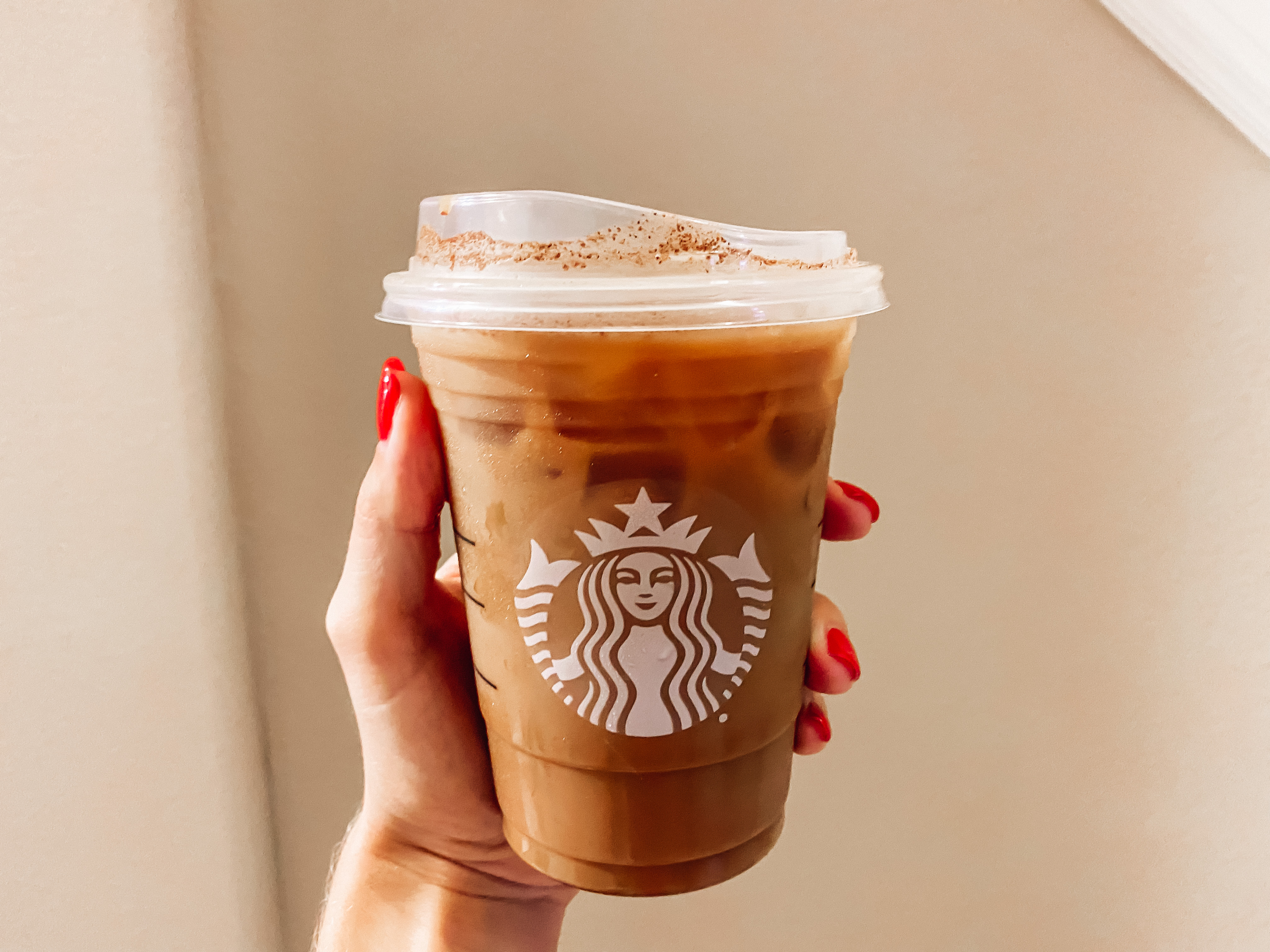 Iced Chai Latte Starbucks: Enjoying Spiced Tea Beverages