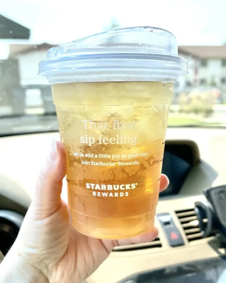 Iced Green Tea Latte Starbucks: Sipping Refreshing Tea Drinks